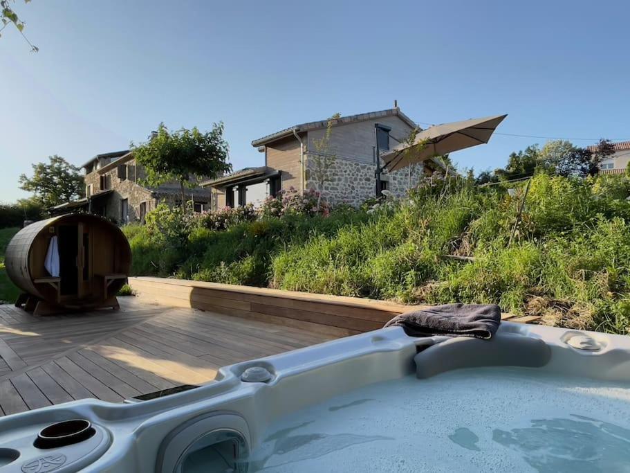 Gite De Charme 5 Etoiles Pour Couple Avec Sauna Et Jacuzzi Exterieurs Privatifs 波格尔 外观 照片