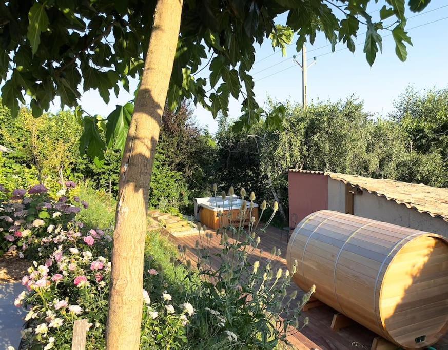 Gite De Charme 5 Etoiles Pour Couple Avec Sauna Et Jacuzzi Exterieurs Privatifs 波格尔 外观 照片