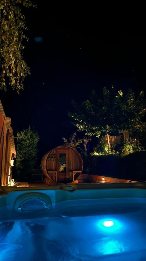 Gite De Charme 5 Etoiles Pour Couple Avec Sauna Et Jacuzzi Exterieurs Privatifs 波格尔 外观 照片